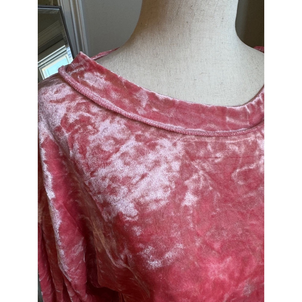 Maronie | Long Dolman Sleeved in Pink Salmon Velvet | L - Picture 5 of 8